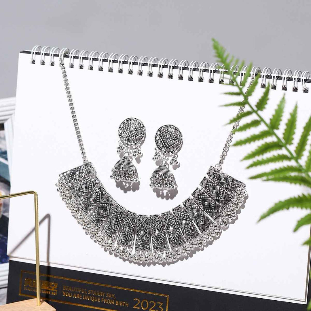 Personalized Retro Minority Ethnic Style Bohemian Water Ripple Necklace And Earrings Suite Ladies